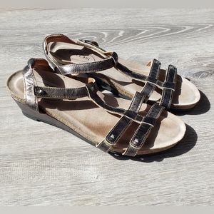 Taos Wanderer Sandal Bronze